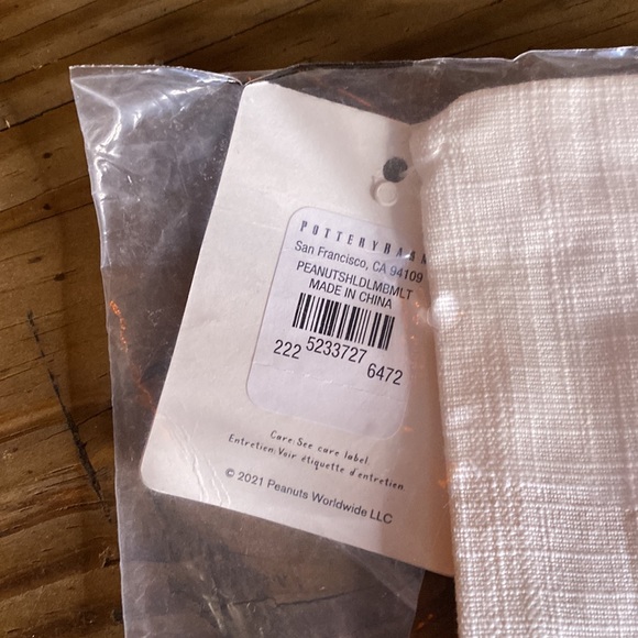 Pottery Barn Snoopy & Woodstock Holiday Gifting Peanuts Lumbar Pillow Cover 🎁 - Picture 15 of 16